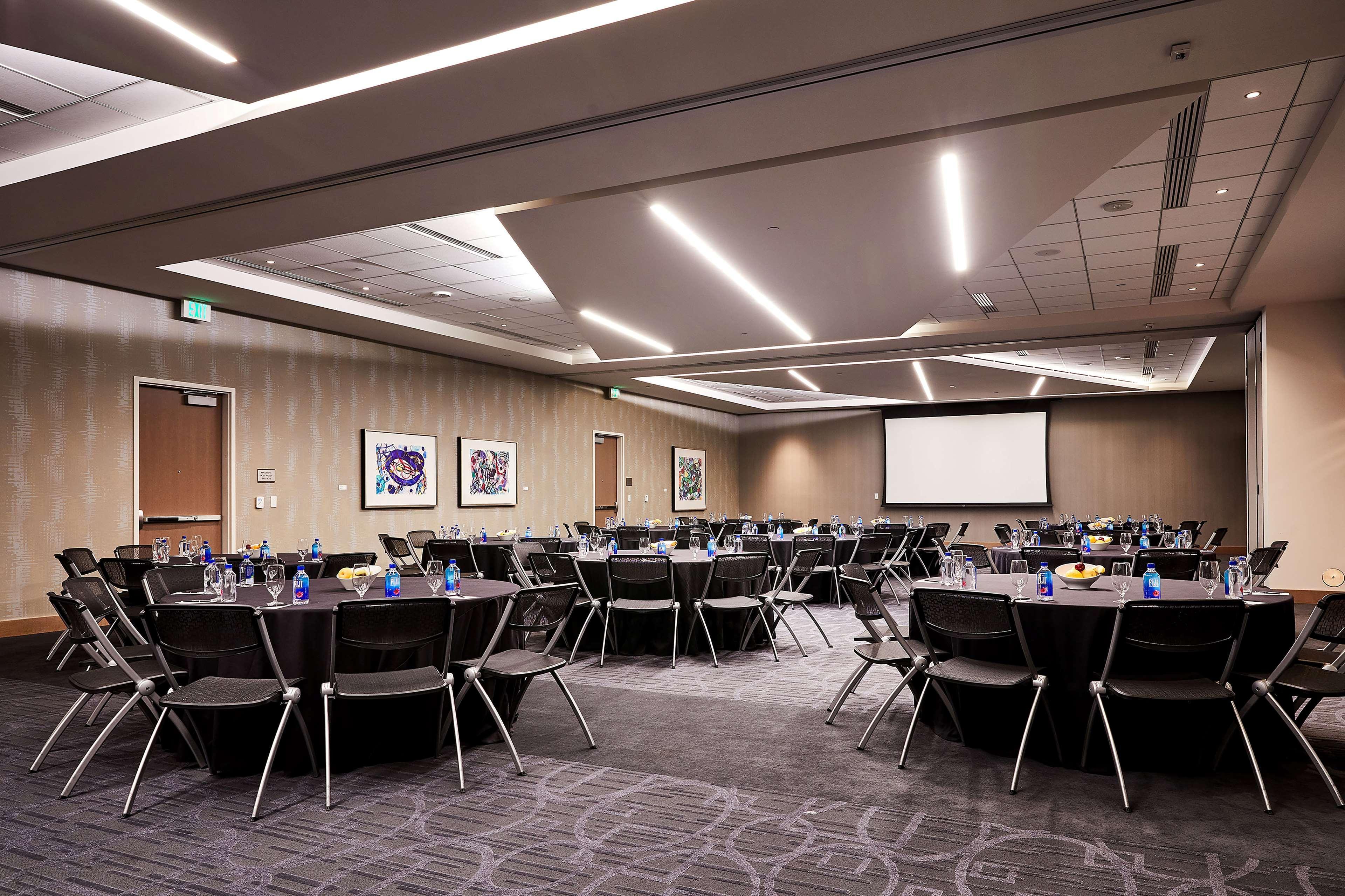 The Art Hotel Denver, Curio Collection By Hilton Bagian luar foto
