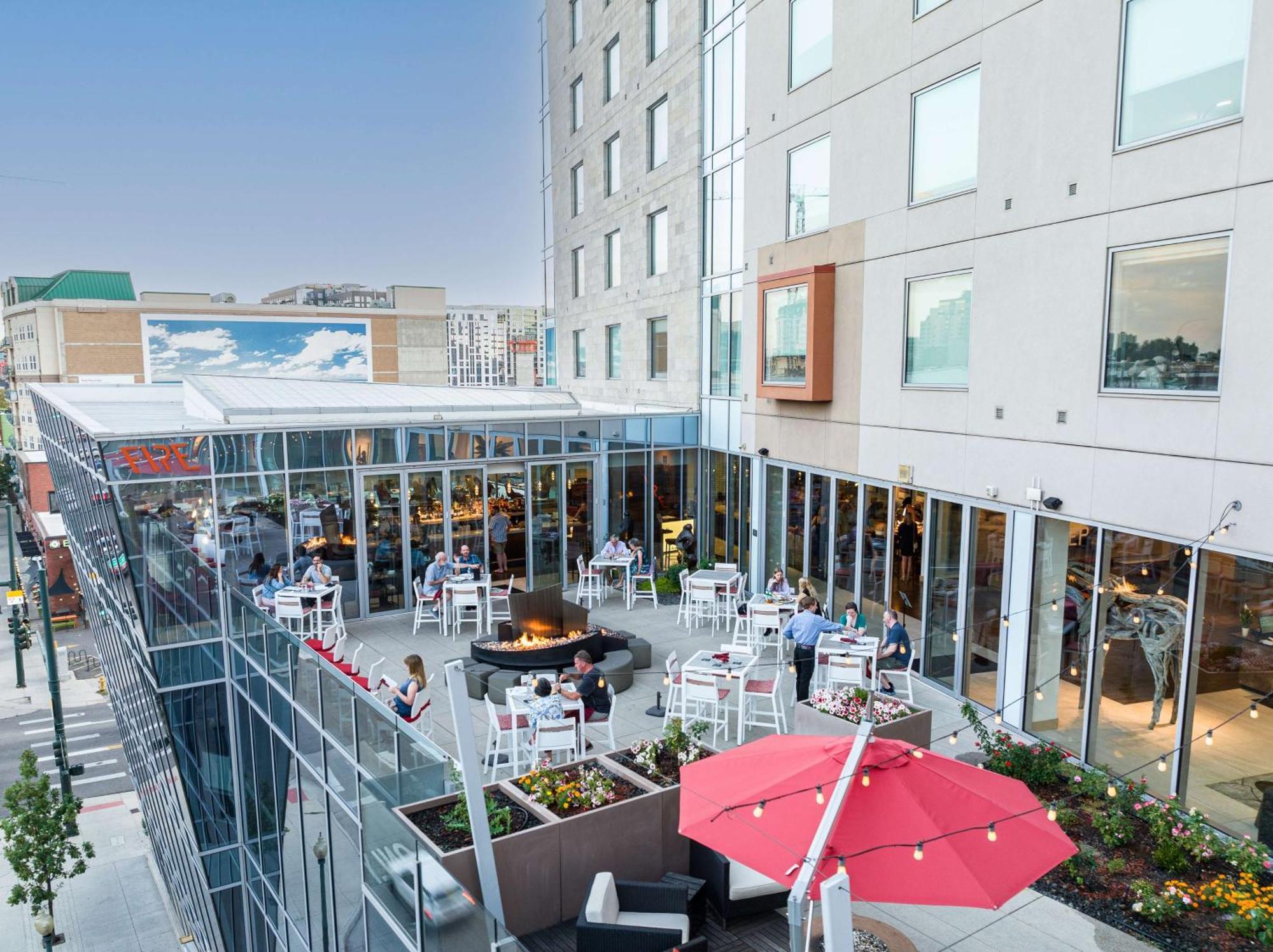 The Art Hotel Denver, Curio Collection By Hilton Bagian luar foto