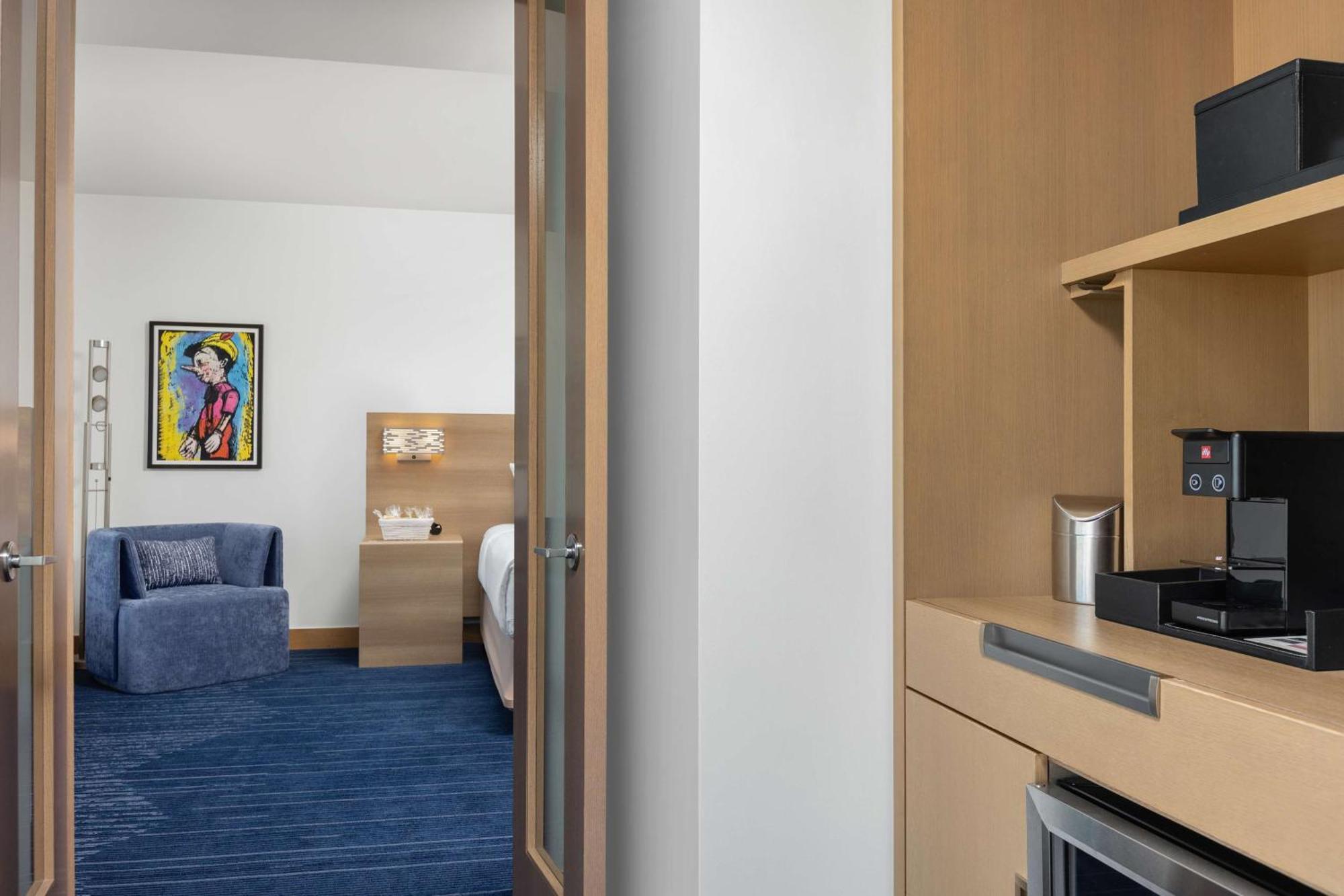 The Art Hotel Denver, Curio Collection By Hilton Bagian luar foto