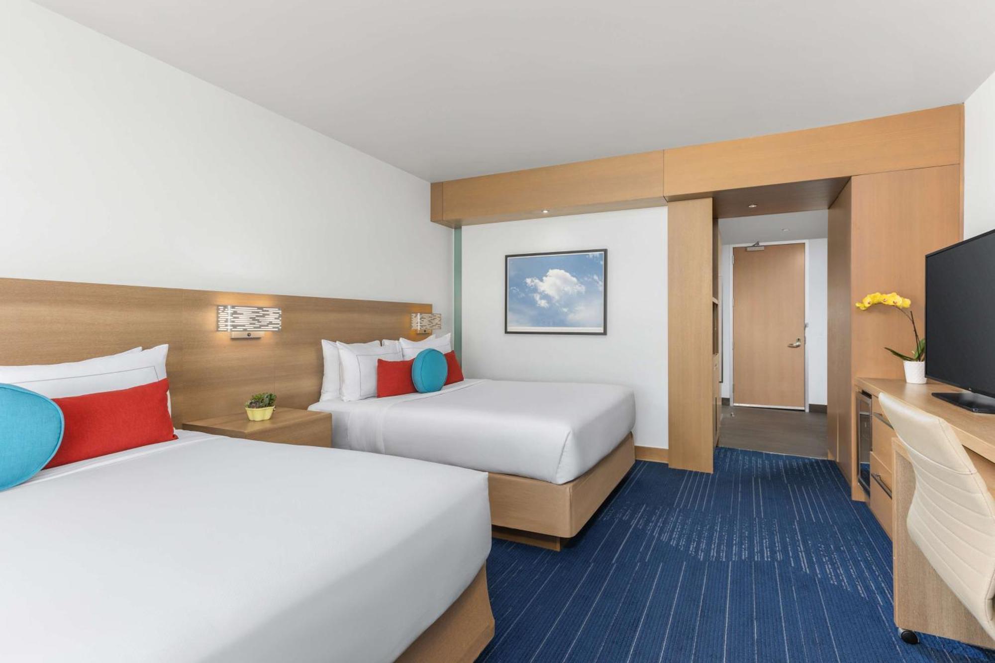 The Art Hotel Denver, Curio Collection By Hilton Bagian luar foto