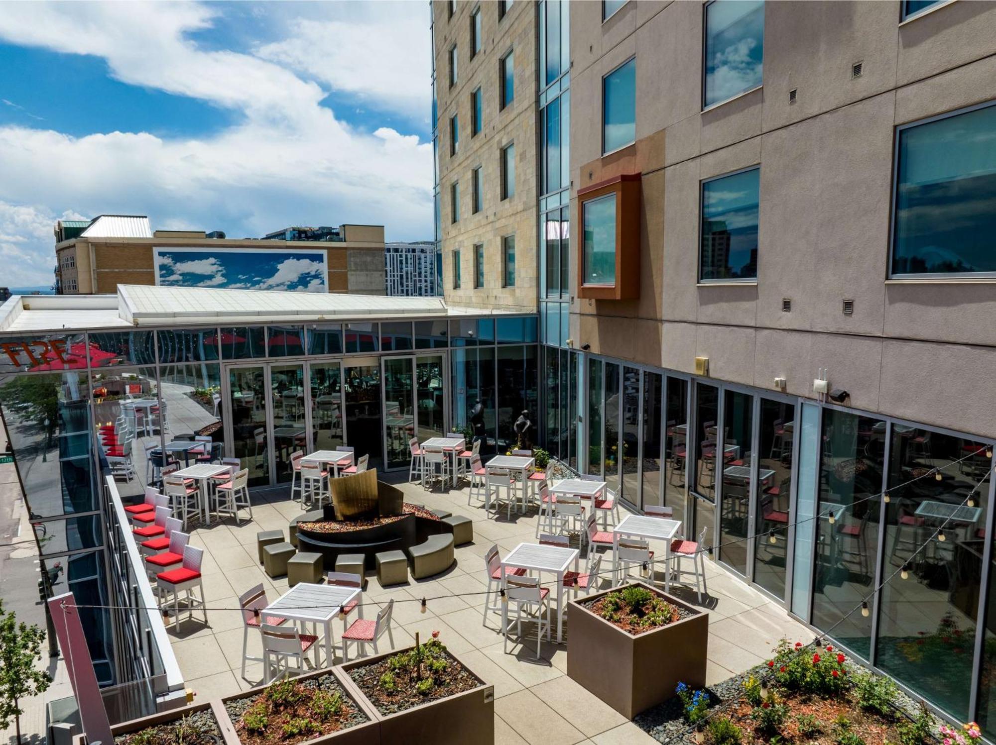 The Art Hotel Denver, Curio Collection By Hilton Bagian luar foto