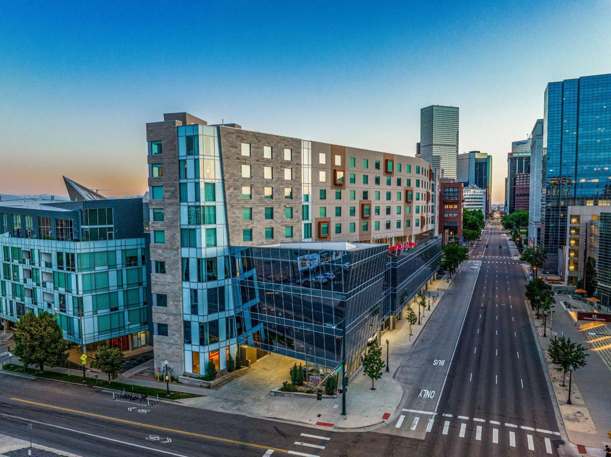 The Art Hotel Denver, Curio Collection By Hilton Bagian luar foto
