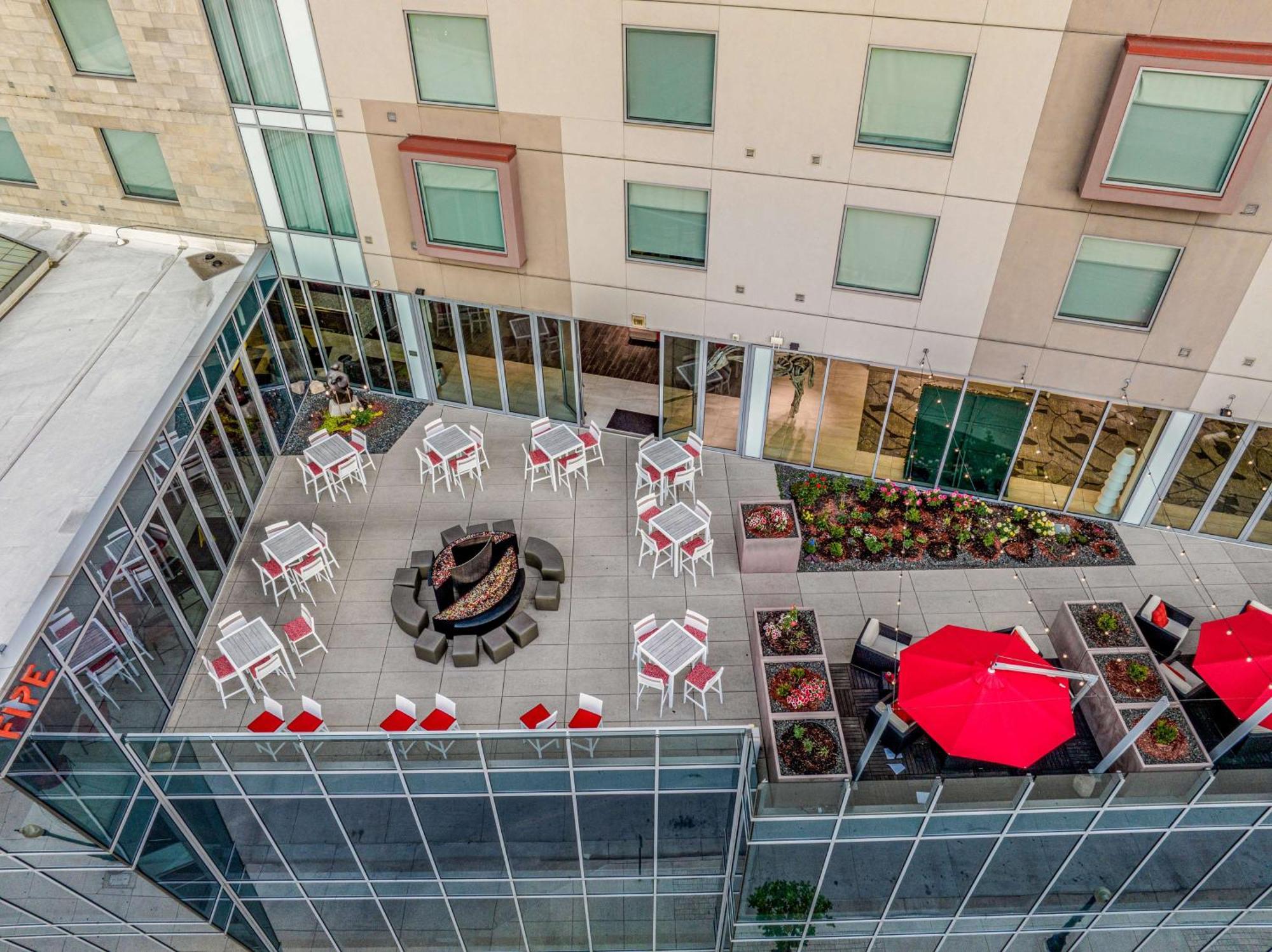 The Art Hotel Denver, Curio Collection By Hilton Bagian luar foto