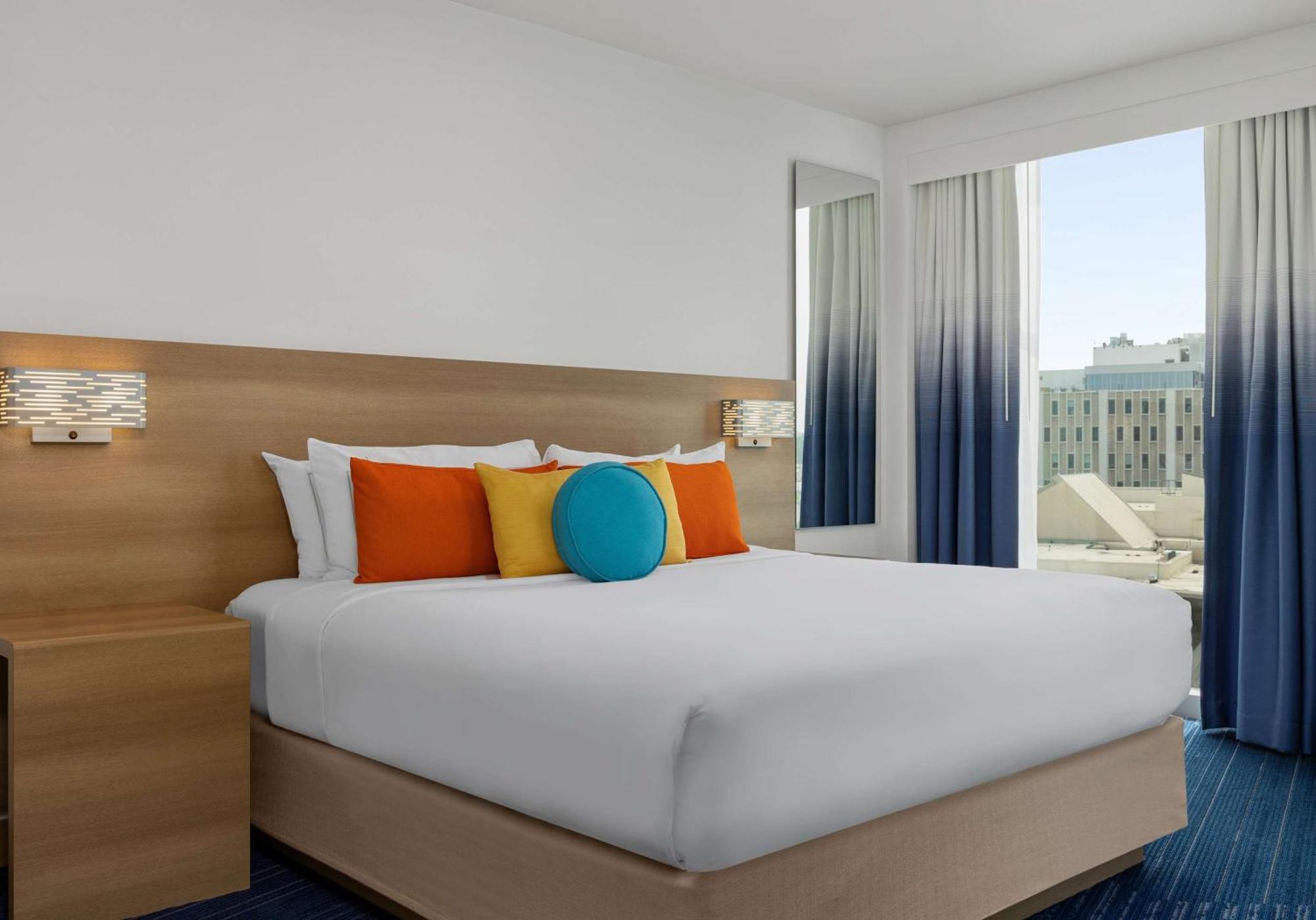 The Art Hotel Denver, Curio Collection By Hilton Bagian luar foto